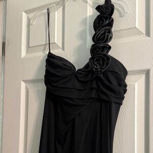 Chic One-Shoulder Black Dress with Floral Detail